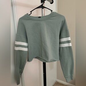 Forever21 cropped-top sweater Size L